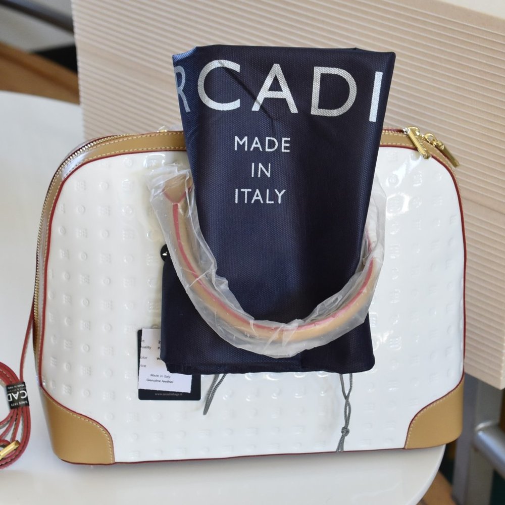 NEW! Arcadia dome satchel crossbody White Bag - Picture 4 of 16